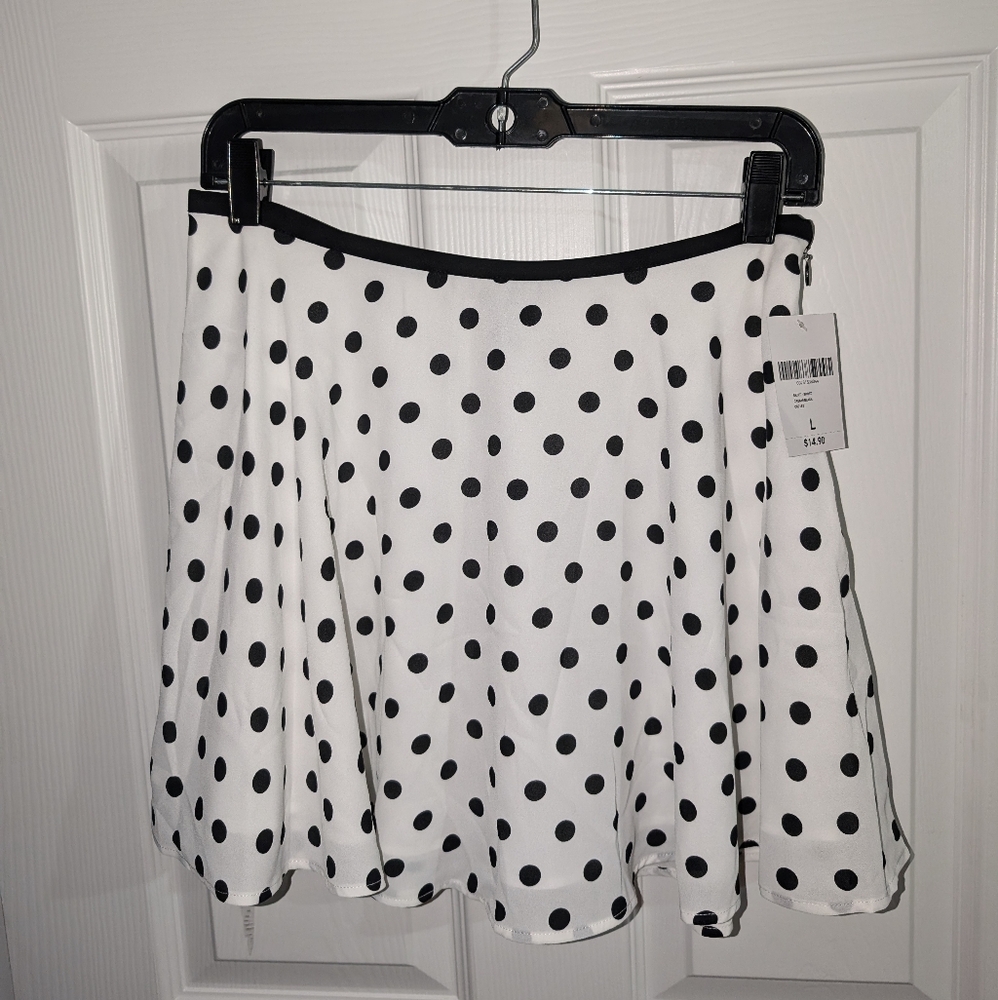 White skater black polka dot skirt forever 21